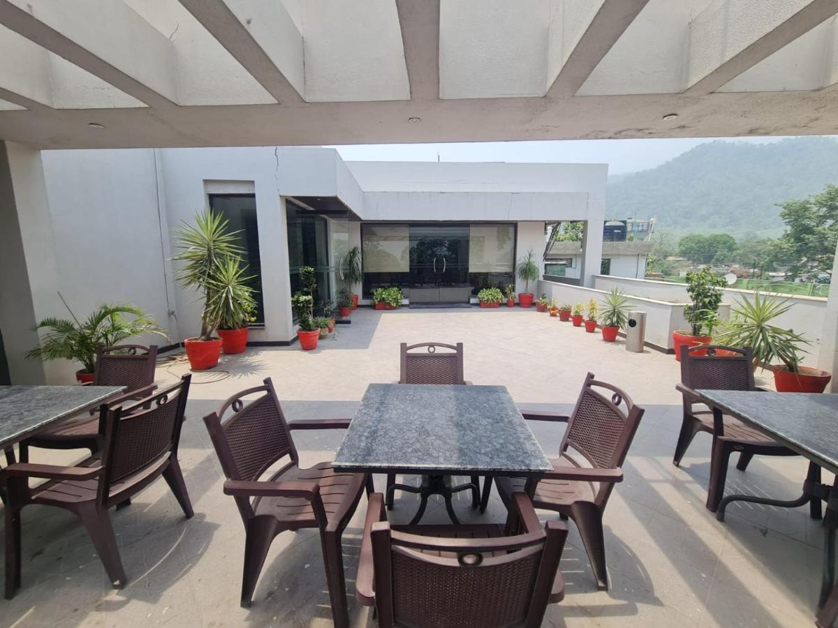 Hotel Lemon Park ฮัดวานี ภายนอก รูปภาพ