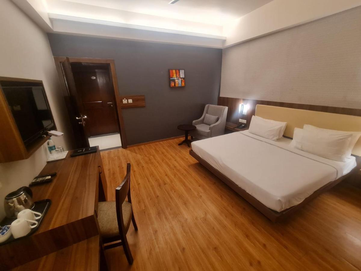 Hotel Lemon Park ฮัดวานี ภายนอก รูปภาพ